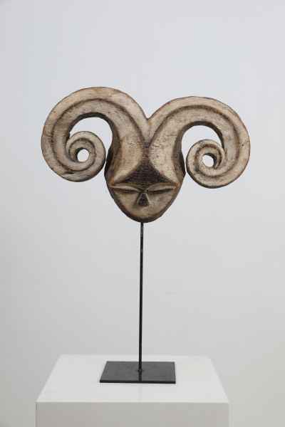 Mask Kwele - face