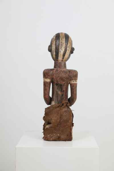 Statue Tsogho - back